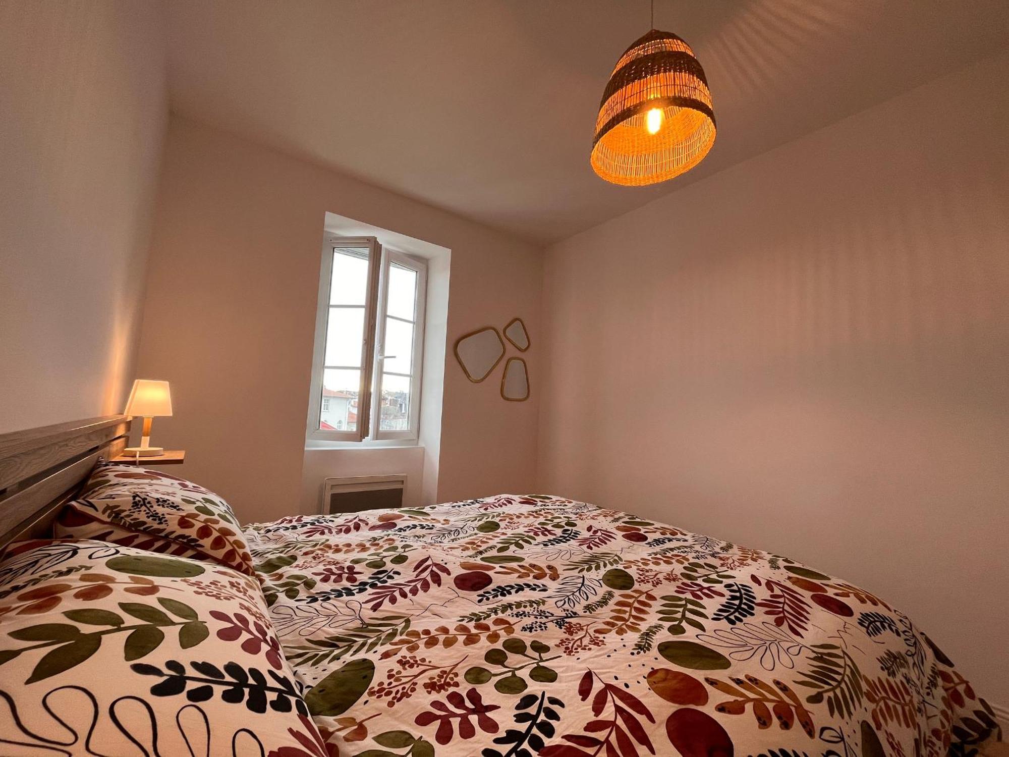 Appartement Lumineux 3 Pieces Pres Des Halles Et De La Plage, Wifi, Clim, Parkings Proches - Fr-1-239-910 Сен-Жан-де-Люз Экстерьер фото